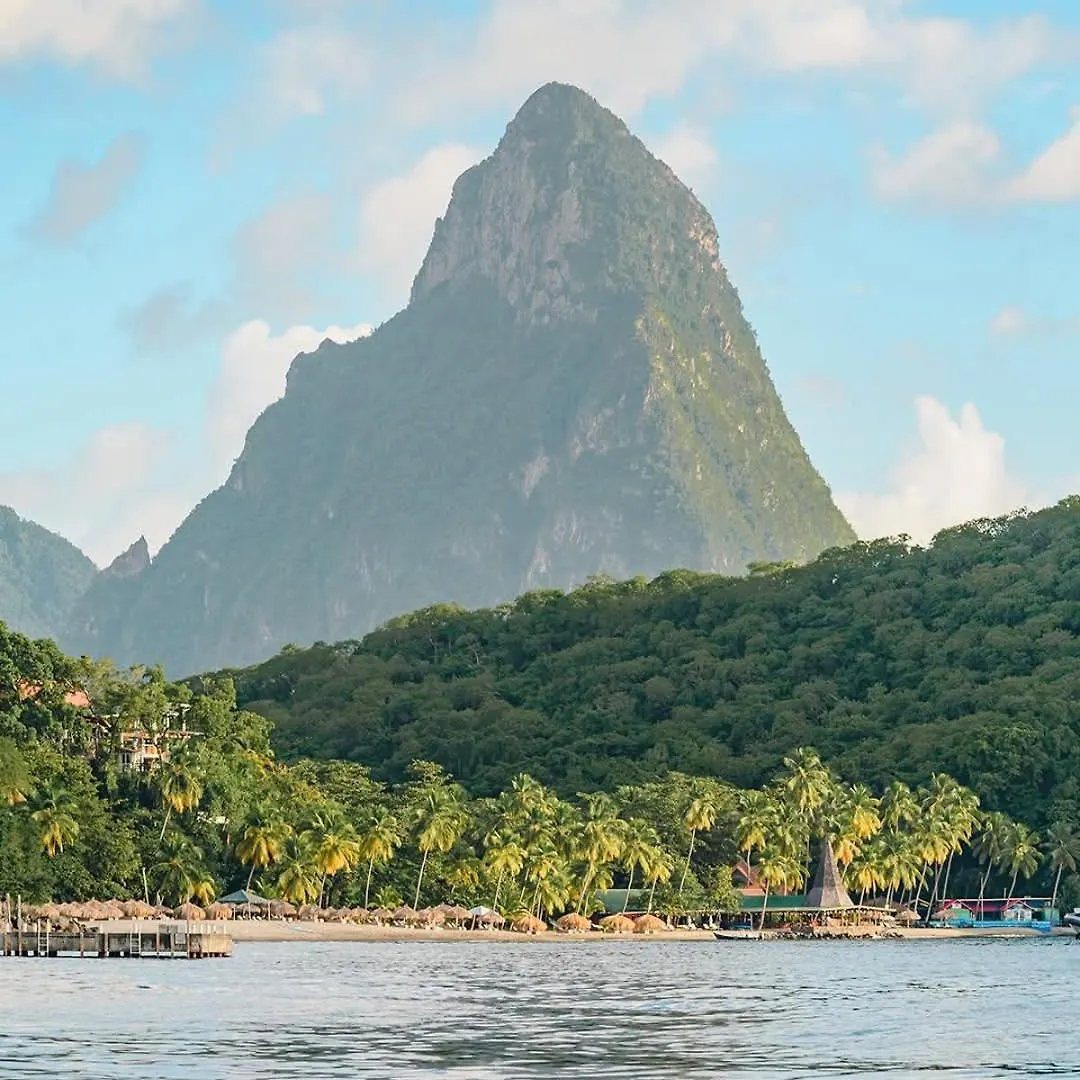 Garfields Hiddengem Villa Soufriere